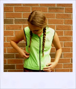 Breeze sleeveless cycle vest - Green female - front